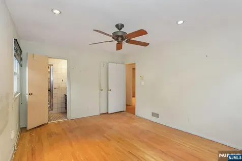 339 Beechwood Road Oradell NJ 07649