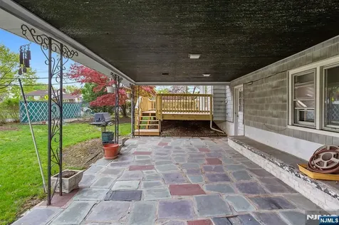 339 Beechwood Road Oradell NJ 07649