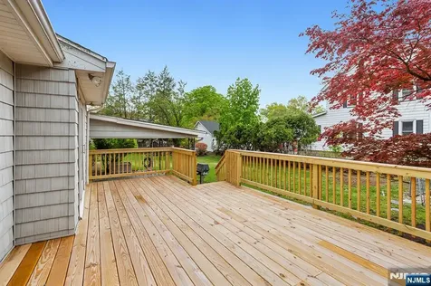 339 Beechwood Road Oradell NJ 07649