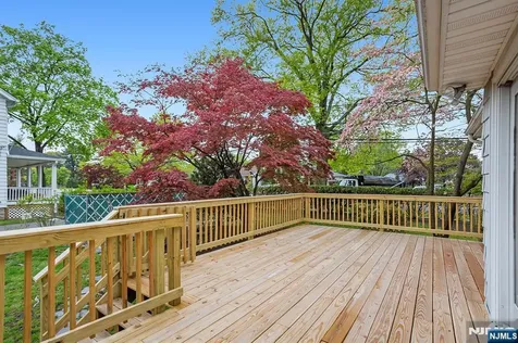339 Beechwood Road Oradell NJ 07649