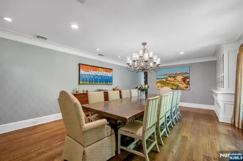 14 Coach Lane Upper Saddle River NJ 07458