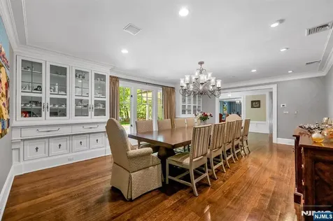 14 Coach Lane Upper Saddle River NJ 07458