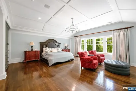 14 Coach Lane Upper Saddle River NJ 07458