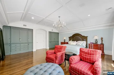 14 Coach Lane Upper Saddle River NJ 07458