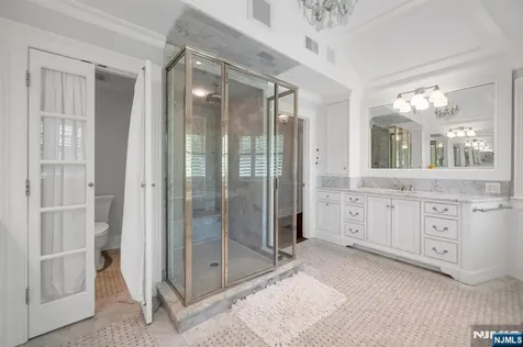 14 Coach Lane Upper Saddle River NJ 07458