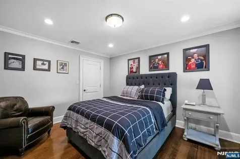 14 Coach Lane Upper Saddle River NJ 07458