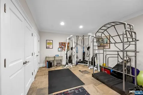 14 Coach Lane Upper Saddle River NJ 07458