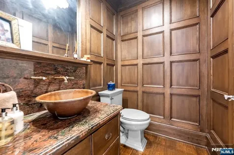 14 Coach Lane Upper Saddle River NJ 07458