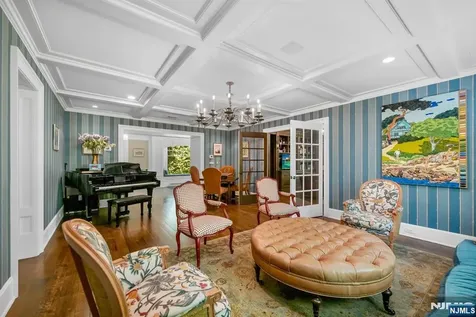 14 Coach Lane Upper Saddle River NJ 07458