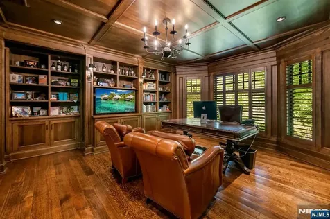 14 Coach Lane Upper Saddle River NJ 07458