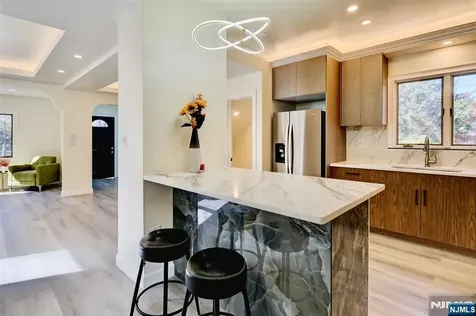 58 Zeliff Avenue Little Falls NJ 07424