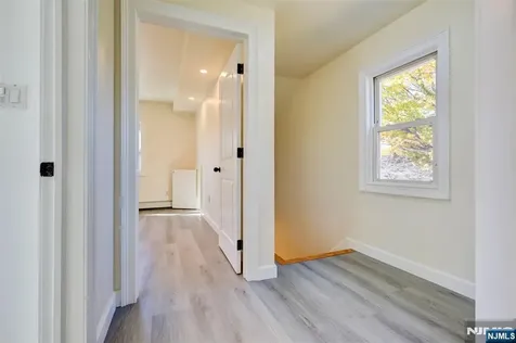 58 Zeliff Avenue Little Falls NJ 07424