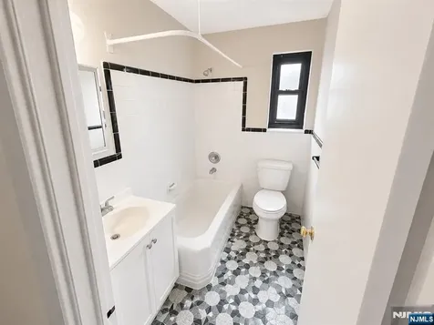 2339 Hudson Terrace Fort Lee NJ 07024