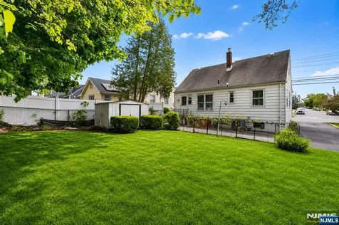 93 Willow Street Elmwood Park NJ 07407