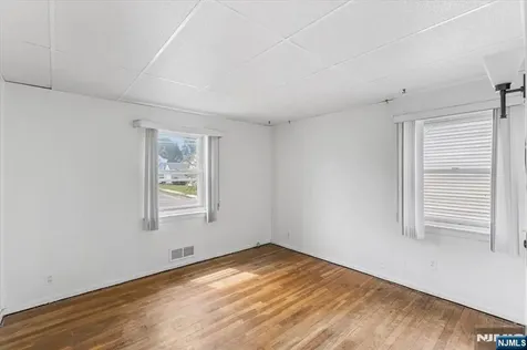 93 Willow Street Elmwood Park NJ 07407