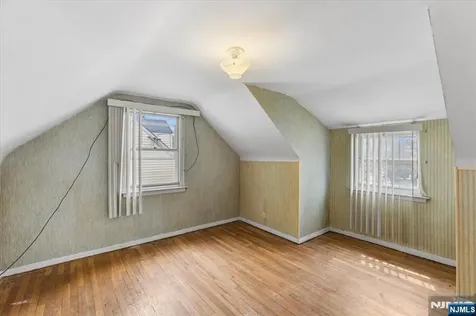 93 Willow Street Elmwood Park NJ 07407