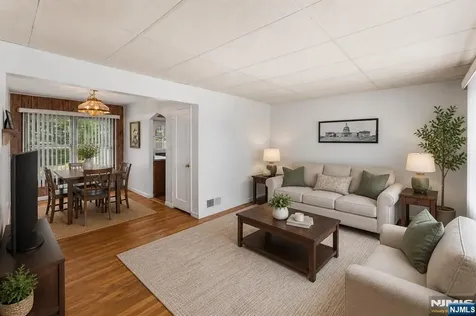 93 Willow Street Elmwood Park NJ 07407