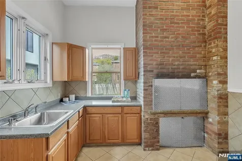 1053 Anderson Avenue Fort Lee NJ 07024