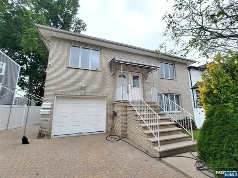 154 Norwood Avenue Lodi NJ 07644