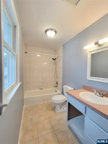 154 Norwood Avenue Lodi NJ 07644