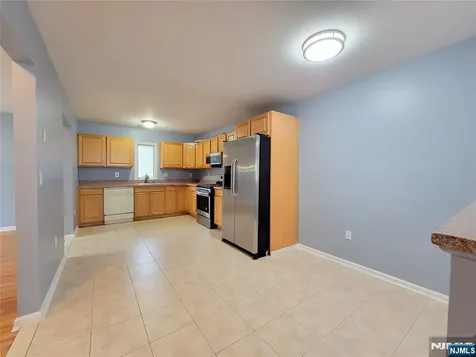 154 Norwood Avenue Lodi NJ 07644