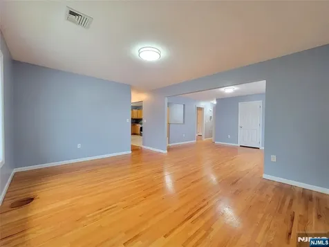 154 Norwood Avenue Lodi NJ 07644