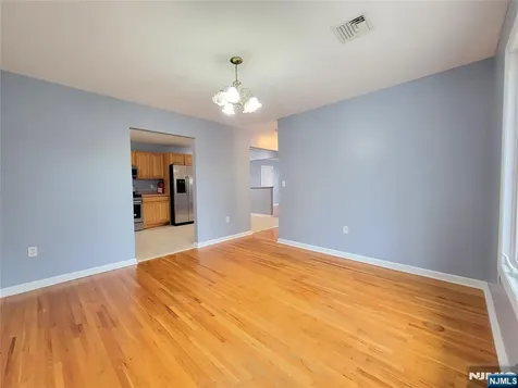 154 Norwood Avenue Lodi NJ 07644