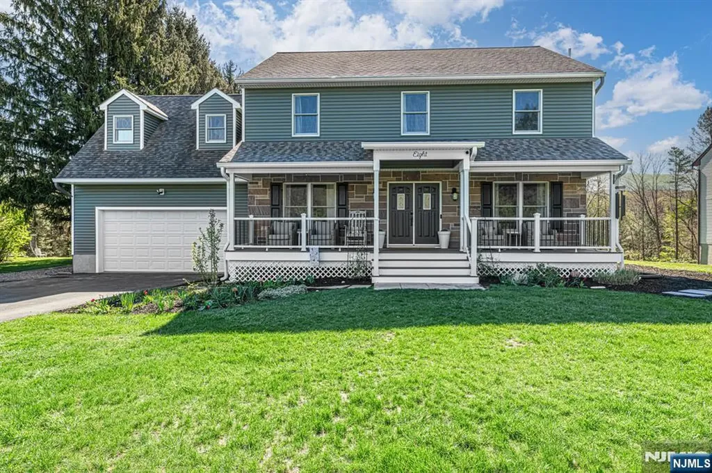 8 E Gate Drive Vernon NJ 07418