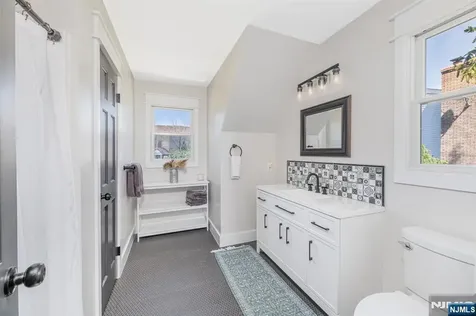 8 E Gate Drive Vernon NJ 07418