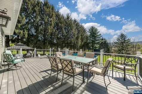 8 E Gate Drive Vernon NJ 07418