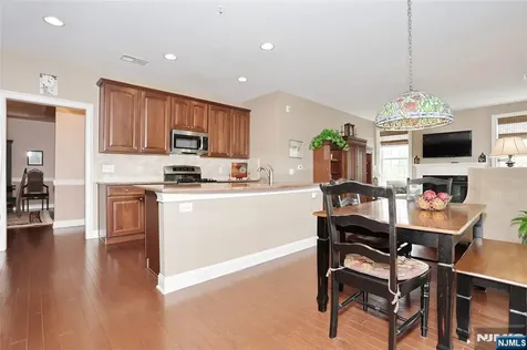 602 Four Seasons Lane Montvale NJ 07645