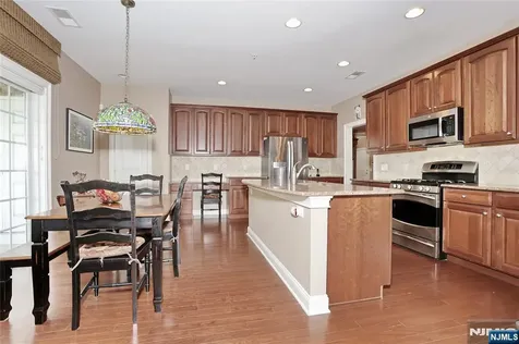 602 Four Seasons Lane Montvale NJ 07645