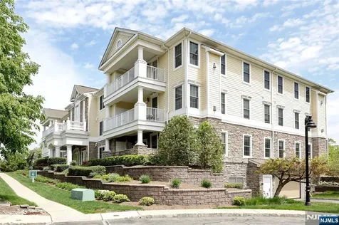 602 Four Seasons Lane Montvale NJ 07645