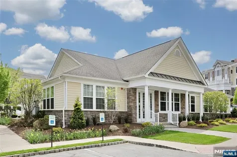 602 Four Seasons Lane Montvale NJ 07645