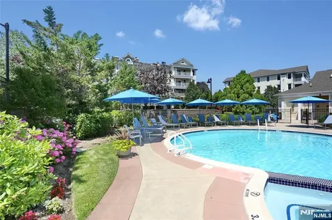 602 Four Seasons Lane Montvale NJ 07645