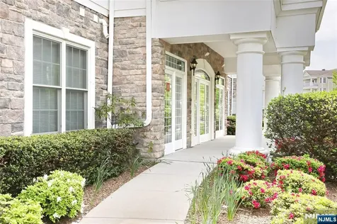 602 Four Seasons Lane Montvale NJ 07645