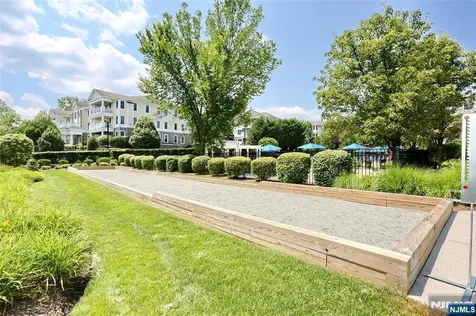 602 Four Seasons Lane Montvale NJ 07645
