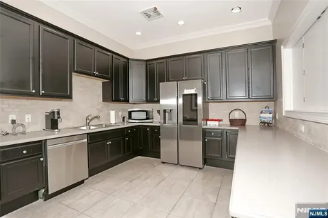 602 Four Seasons Lane Montvale NJ 07645