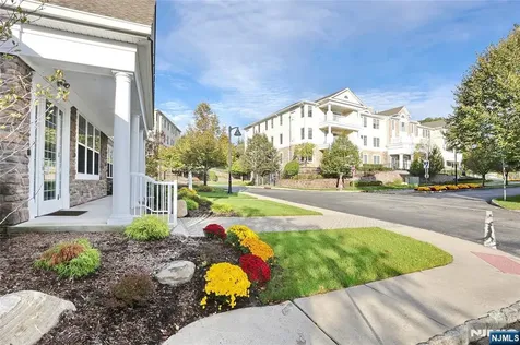 602 Four Seasons Lane Montvale NJ 07645