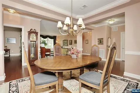 602 Four Seasons Lane Montvale NJ 07645