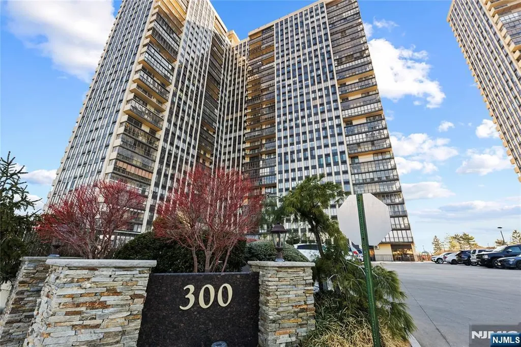 300 Winston Drive Cliffside Park NJ 07010