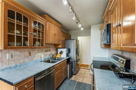 300 Winston Drive Cliffside Park NJ 07010