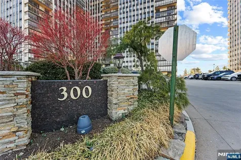300 Winston Drive Cliffside Park NJ 07010