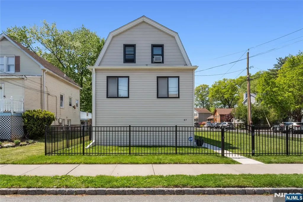 47 Van Pelt Place Little Falls NJ 07424