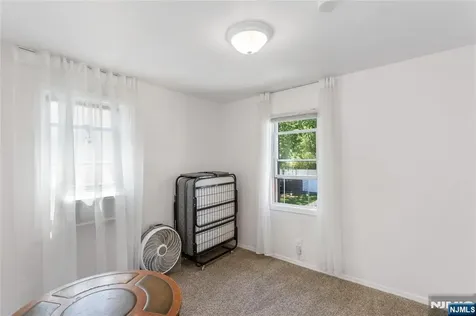 47 Van Pelt Place Little Falls NJ 07424