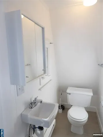 47 Van Pelt Place Little Falls NJ 07424