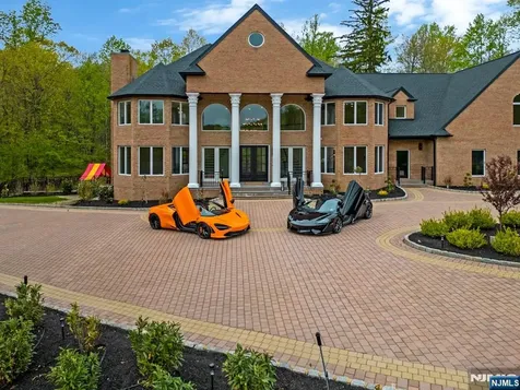 19 Amira Lane Kinnelon Borough NJ 07405