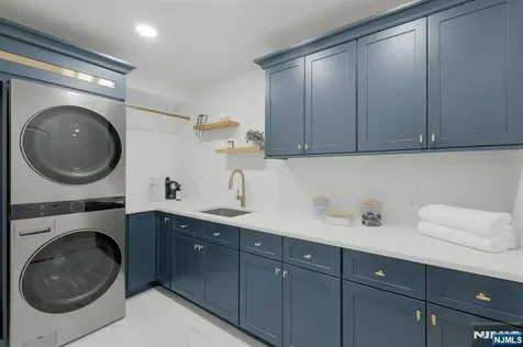 19 Amira Lane Kinnelon Borough NJ 07405