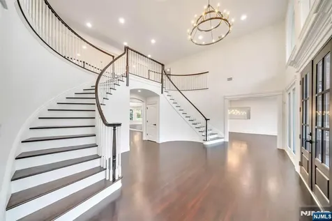 19 Amira Lane Kinnelon Borough NJ 07405