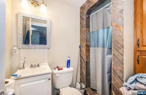 21 Chestnut Street Garfield NJ 07026